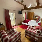Bed & Breakfast Folly Hall Farm