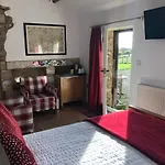 Folly Hall Farm Bed & Breakfast