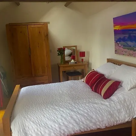 Folly Hall Farm 4*