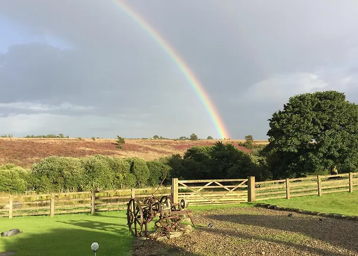 Folly Hall Farm Bed & Breakfast 3*