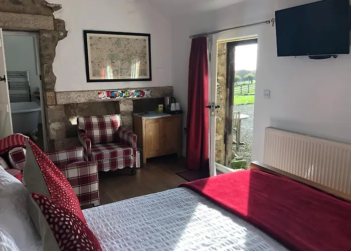 Folly Hall Farm Bed & Breakfast